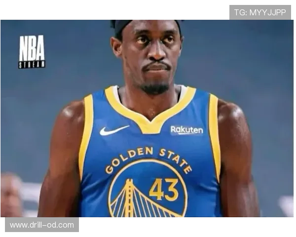 拉莫斯穿得像黑帮老大上街，结果人家是去买菜的？