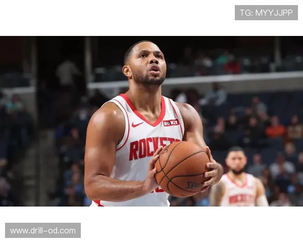 格兰特-威廉姆斯挡拆中投提升球队进攻效率明显对比季前表现更具威胁