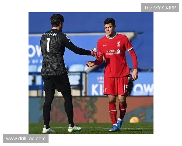 利物浦中场失衡问题显现：表面运转有序，实战中稳定性承压