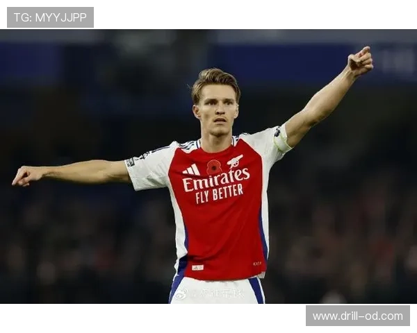 厄德高连续关键直塞撕破防线，角色转型提升球队进攻活力